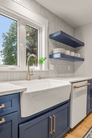 52 Calef Ave, Swansea, MA 02777