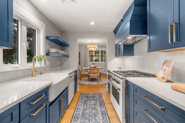 52 Calef Ave, Swansea, MA 02777