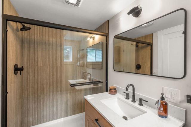 52 Calef Ave, Swansea, MA 02777