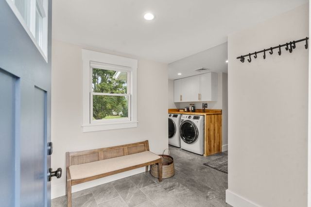 52 Calef Ave, Swansea, MA 02777