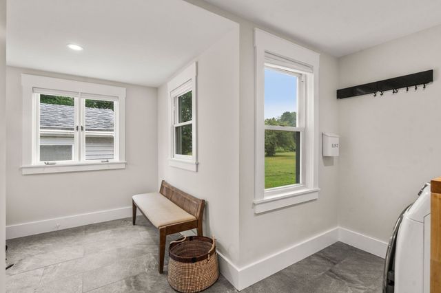 52 Calef Ave, Swansea, MA 02777