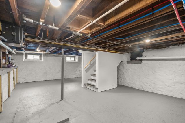 52 Calef Ave, Swansea, MA 02777