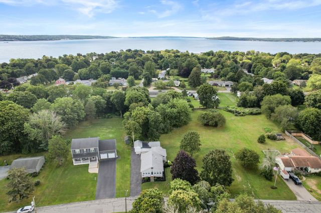 52 Calef Ave, Swansea, MA 02777