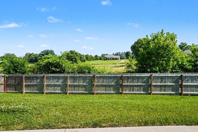 210 Casper Dr, Spring Hill, TN 37174