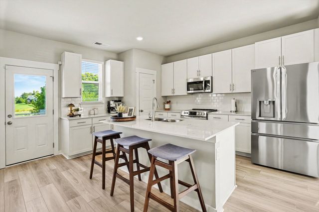 210 Casper Dr, Spring Hill, TN 37174
