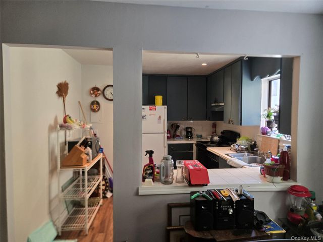 13 Granada Crescent 7, White Plains, NY 10603