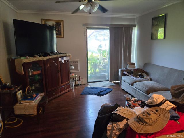 13 Granada Crescent 7, White Plains, NY 10603