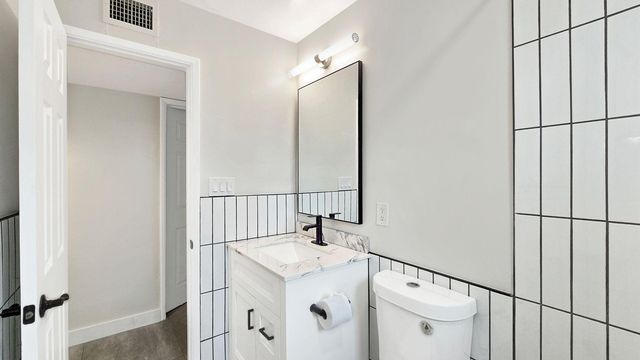 1216 E Desert Park Lane, Phoenix, AZ 85020