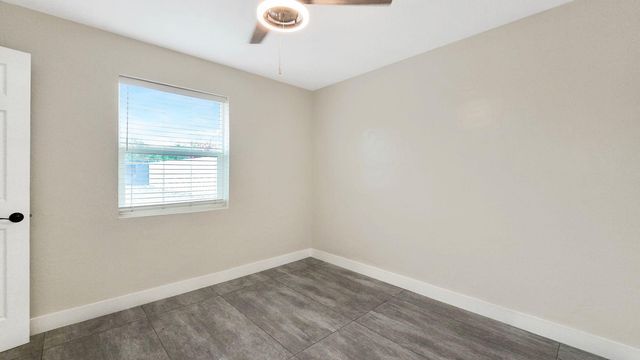 1216 E Desert Park Lane, Phoenix, AZ 85020