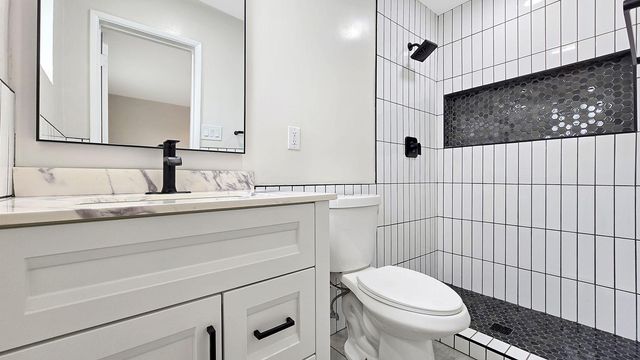 1216 E Desert Park Lane, Phoenix, AZ 85020