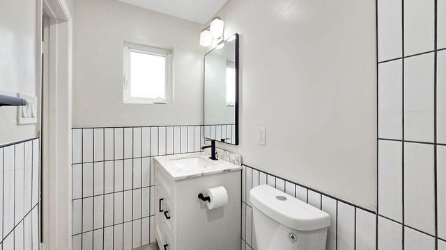 1216 E Desert Park Lane, Phoenix, AZ 85020