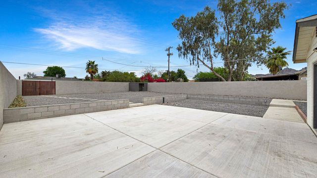 1216 E Desert Park Lane, Phoenix, AZ 85020