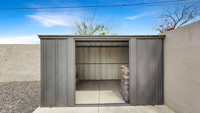 1216 E Desert Park Lane, Phoenix, AZ 85020