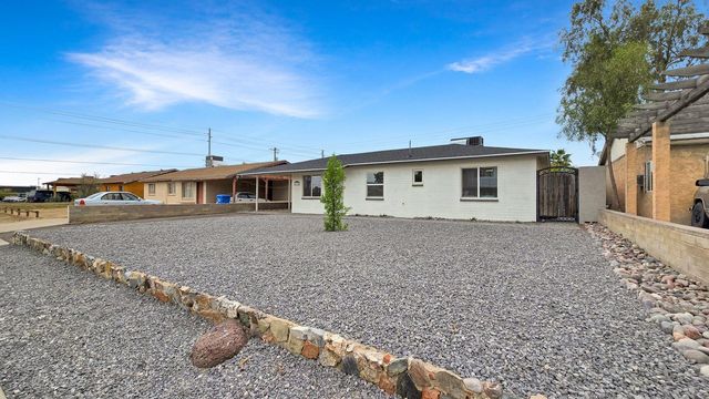 1216 E Desert Park Lane, Phoenix, AZ 85020