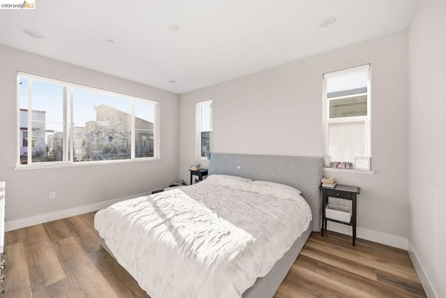 2825 Crusader ST, Alameda, CA 94501