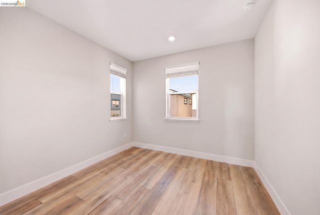 2825 Crusader ST, Alameda, CA 94501