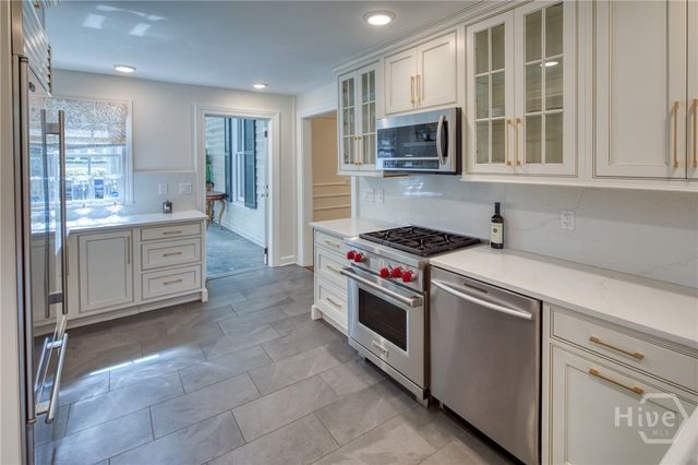 214 E Liberty Street, Savannah, GA 31401