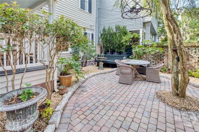 214 E Liberty Street, Savannah, GA 31401