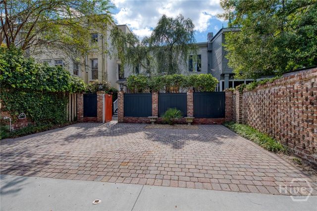 214 E Liberty Street, Savannah, GA 31401