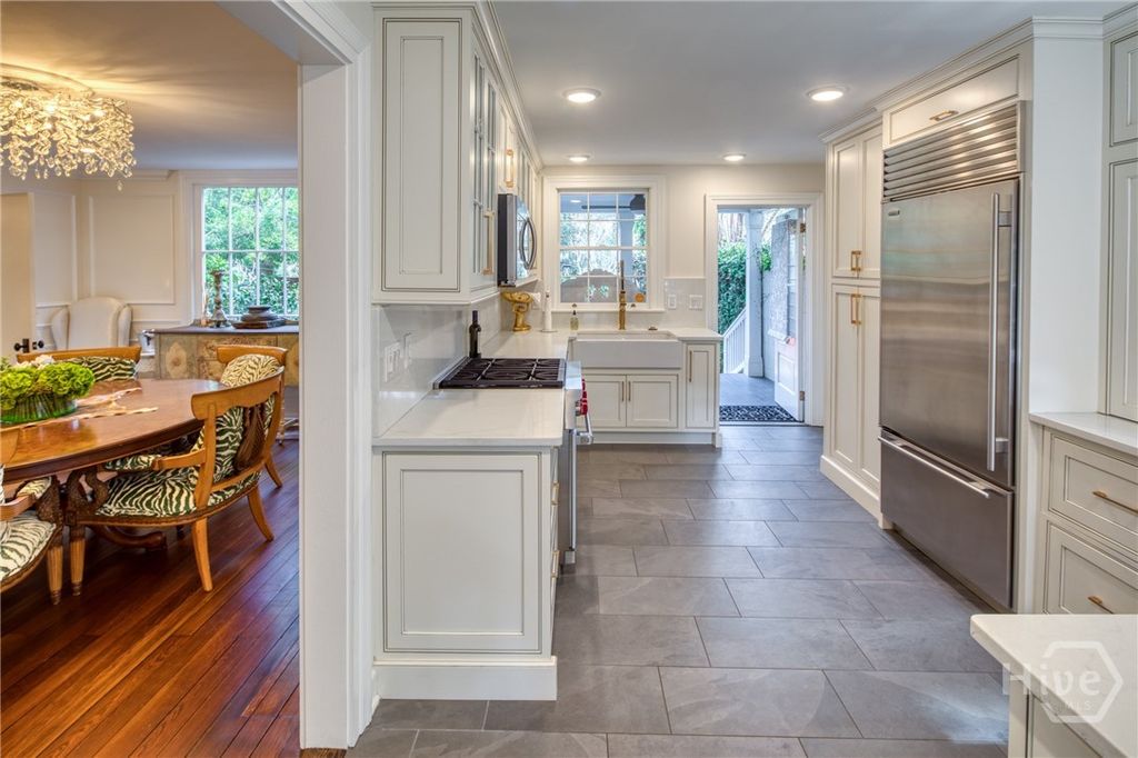 Image 16 of property listing at 214 E Liberty Street, Savannah, GA 31401