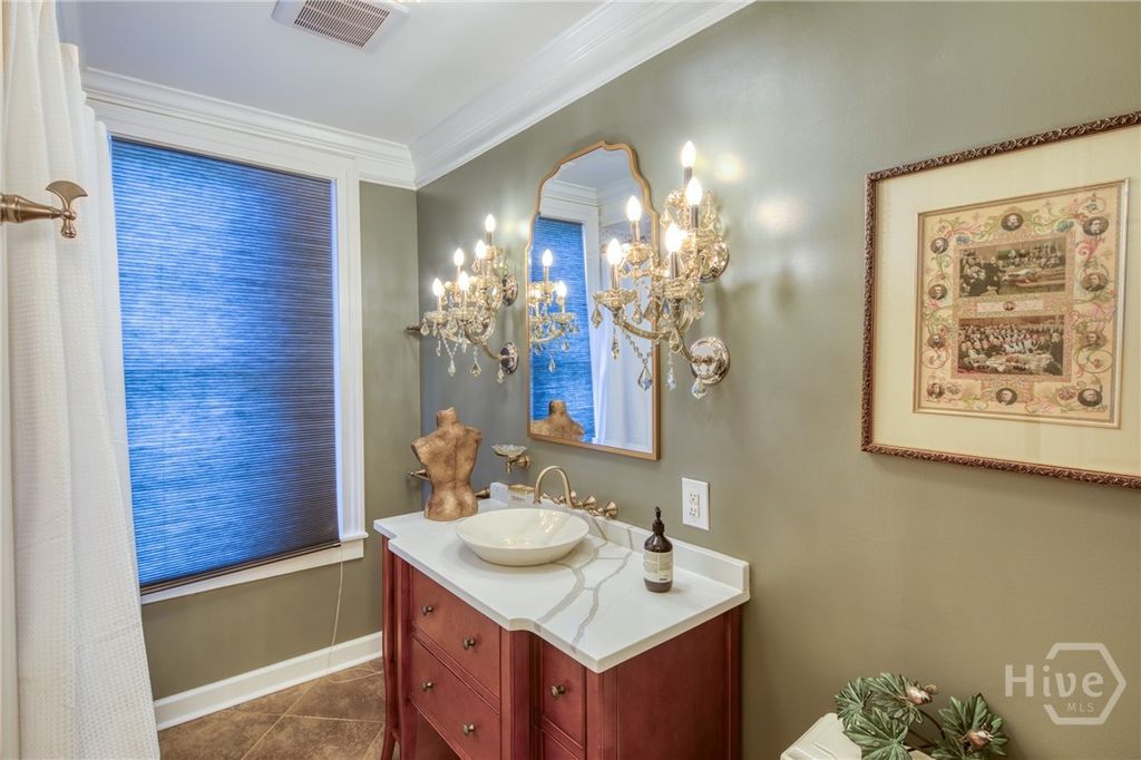 Image 29 of property listing at 214 E Liberty Street, Savannah, GA 31401