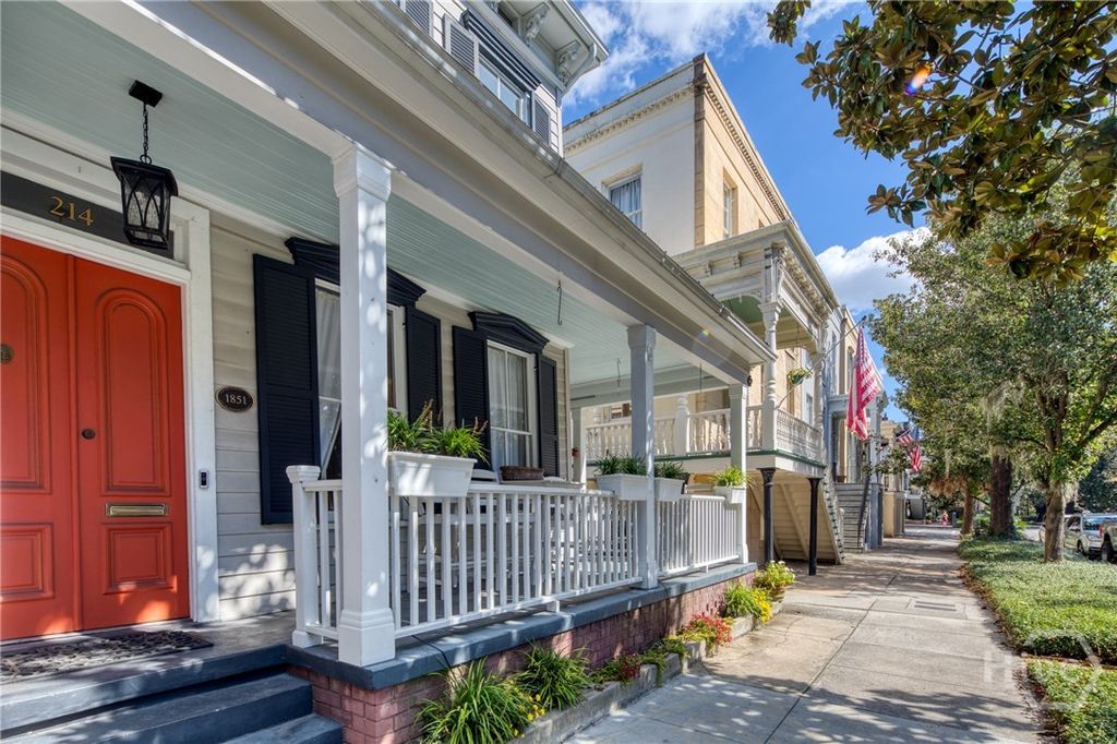 Image 4 of property listing at 214 E Liberty Street, Savannah, GA 31401