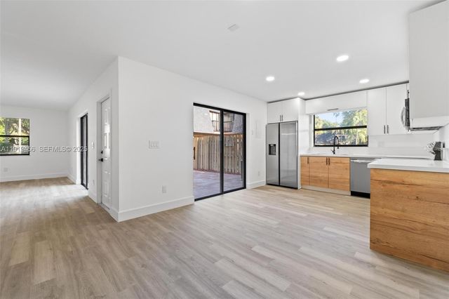 14201 SW 94th Cir Ln 103-5, Miami, FL 33186