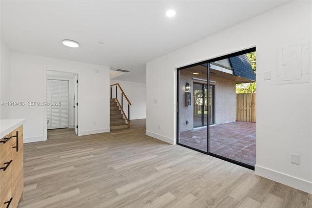 14201 SW 94th Cir Ln 103-5, Miami, FL 33186