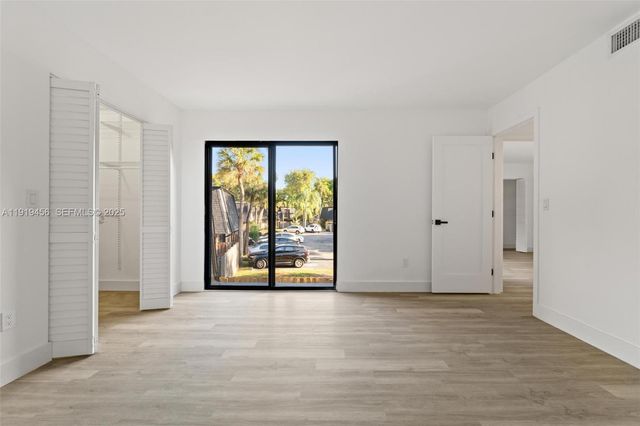 14201 SW 94th Cir Ln 103-5, Miami, FL 33186