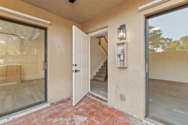 14201 SW 94th Cir Ln 103-5, Miami, FL 33186