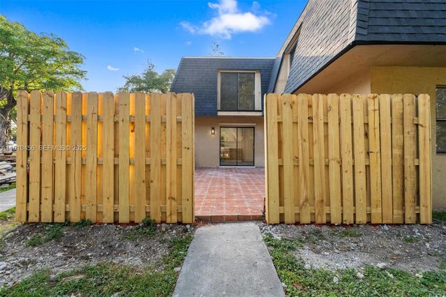 14201 SW 94th Cir Ln 103-5, Miami, FL 33186