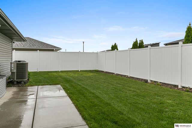 3532 Holly Blue Drive, Lincoln, NE 68504
