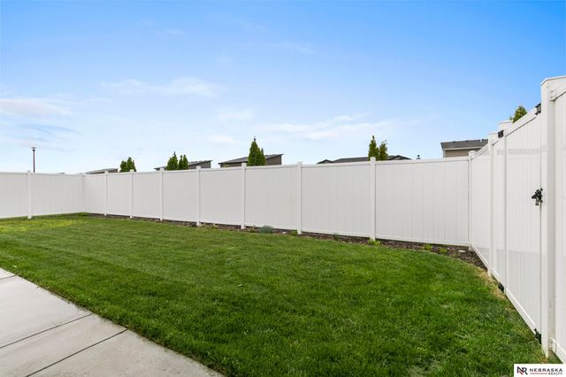 3532 Holly Blue Drive, Lincoln, NE 68504