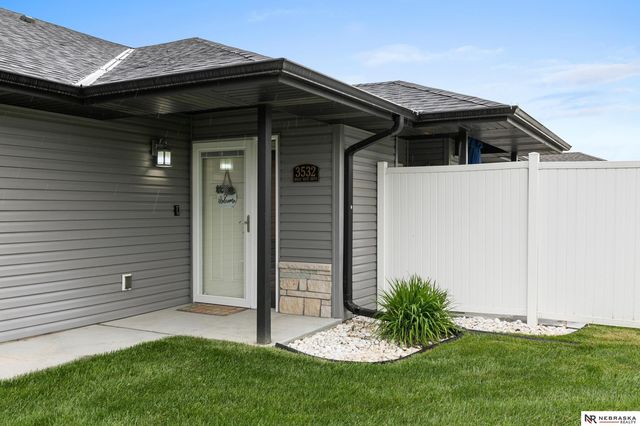 3532 Holly Blue Drive, Lincoln, NE 68504