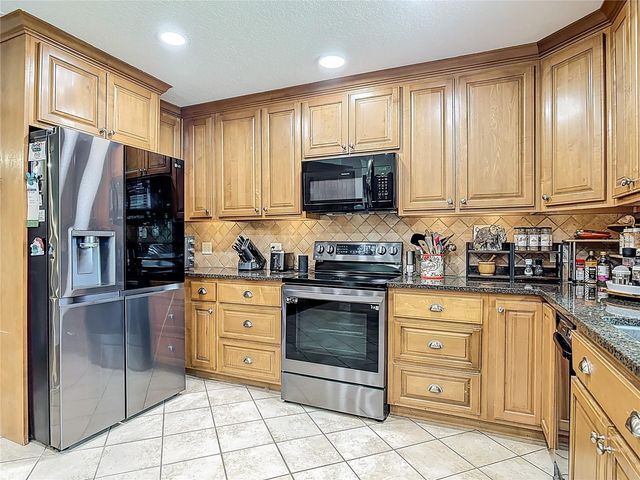 2420 QUAILS ROOST PLACE, De Leon Springs, FL 32130