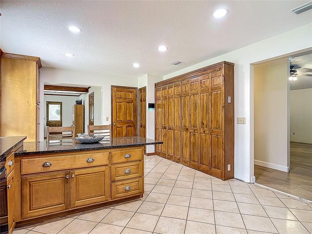 2420 QUAILS ROOST PLACE, De Leon Springs, FL 32130