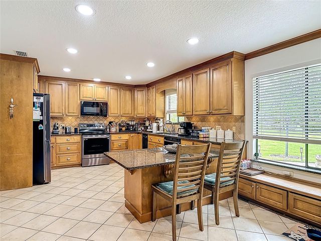 2420 QUAILS ROOST PLACE, De Leon Springs, FL 32130