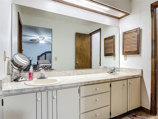 2420 QUAILS ROOST PLACE, De Leon Springs, FL 32130