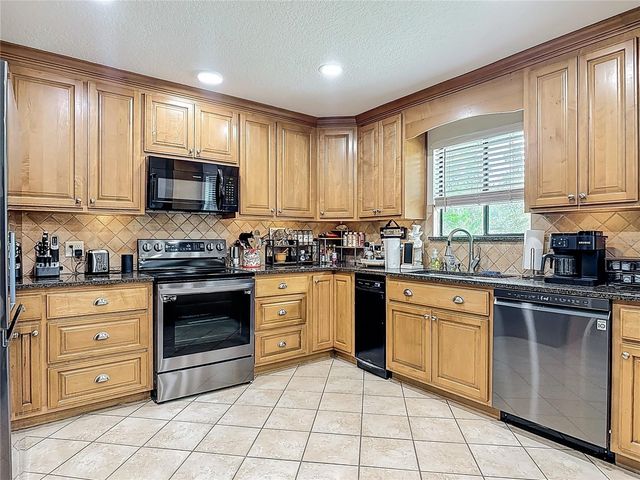 2420 QUAILS ROOST PLACE, De Leon Springs, FL 32130