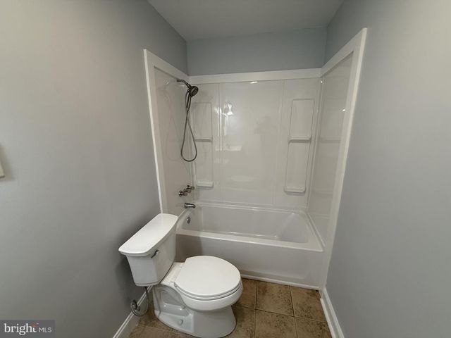 14 W STEPHEN DRIVE, Newark, DE 19713
