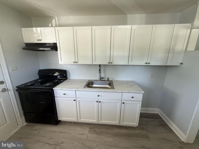 14 W STEPHEN DRIVE, Newark, DE 19713