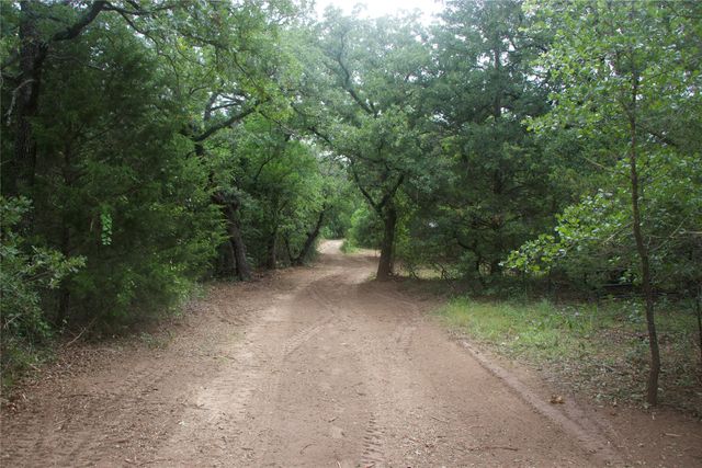 1309 County Road 1895, Sunset, TX 76270
