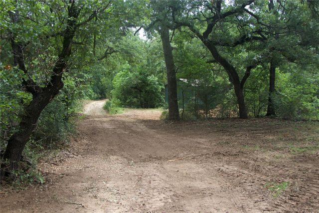 1309 County Road 1895, Sunset, TX 76270