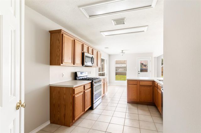 7142 Garnet Hill Lane, Humble, TX 77346