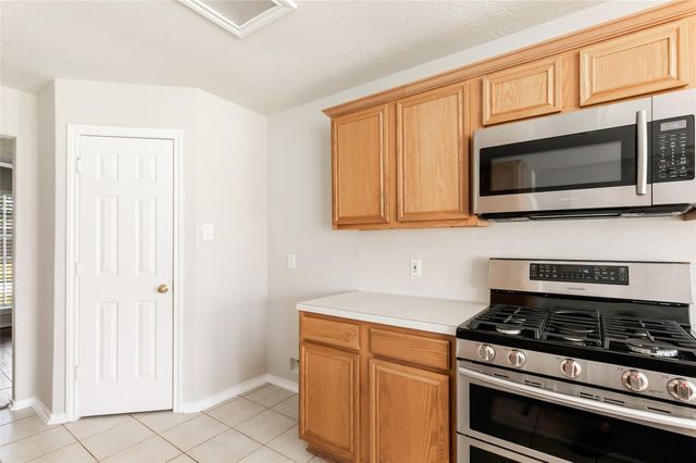 7142 Garnet Hill Lane, Humble, TX 77346