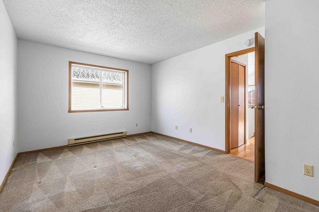 1941 57th Avenue S, Fargo, ND 58104