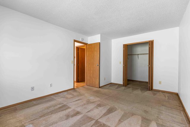 1941 57th Avenue S, Fargo, ND 58104