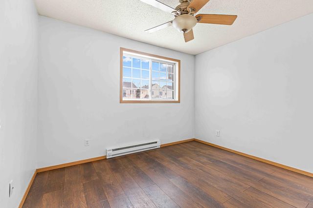 1941 57th Avenue S, Fargo, ND 58104