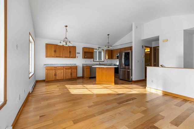 1941 57th Avenue S, Fargo, ND 58104