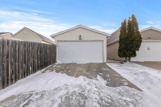 1941 57th Avenue S, Fargo, ND 58104